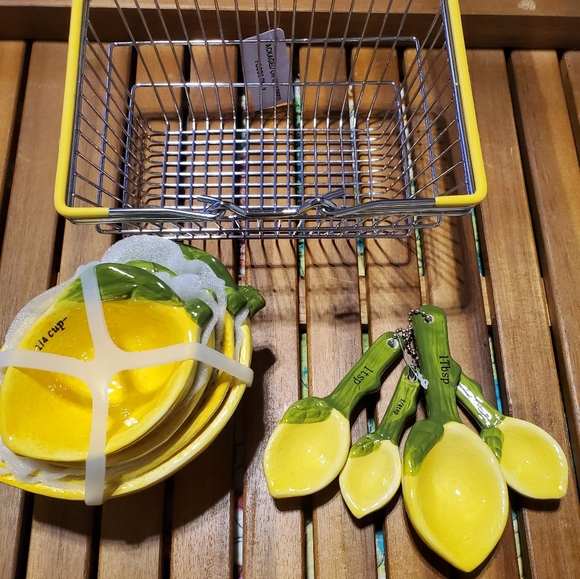 🍋Lemon Shape 4 Piece Ceramic Measuring Cups & 4 Piece Measuring Spoons Set. - Picture 10 of 12